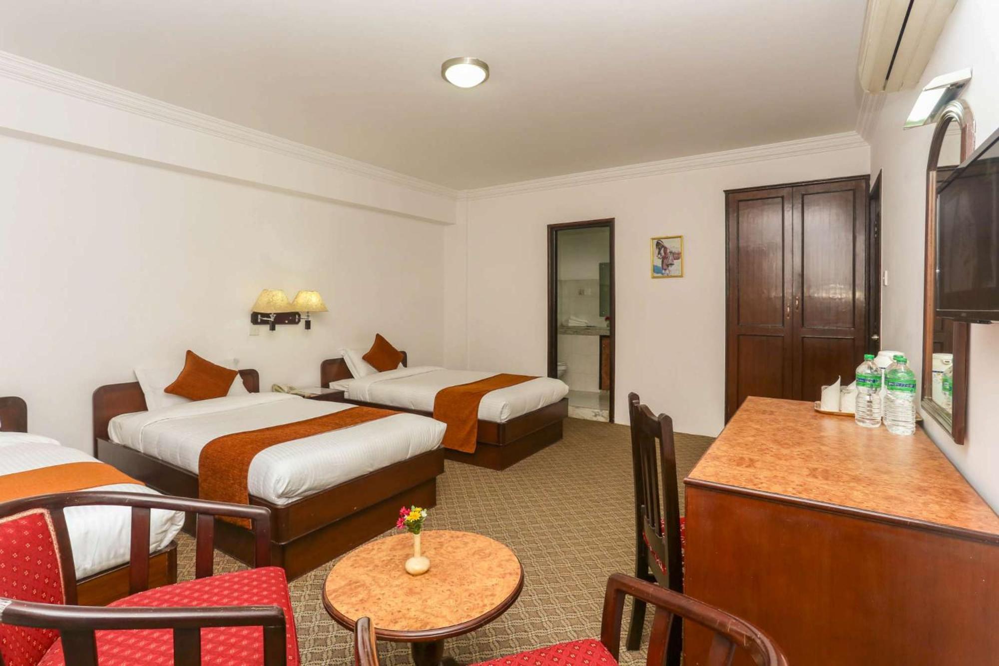 Fuji Hotel Kathmandu Bagian luar foto