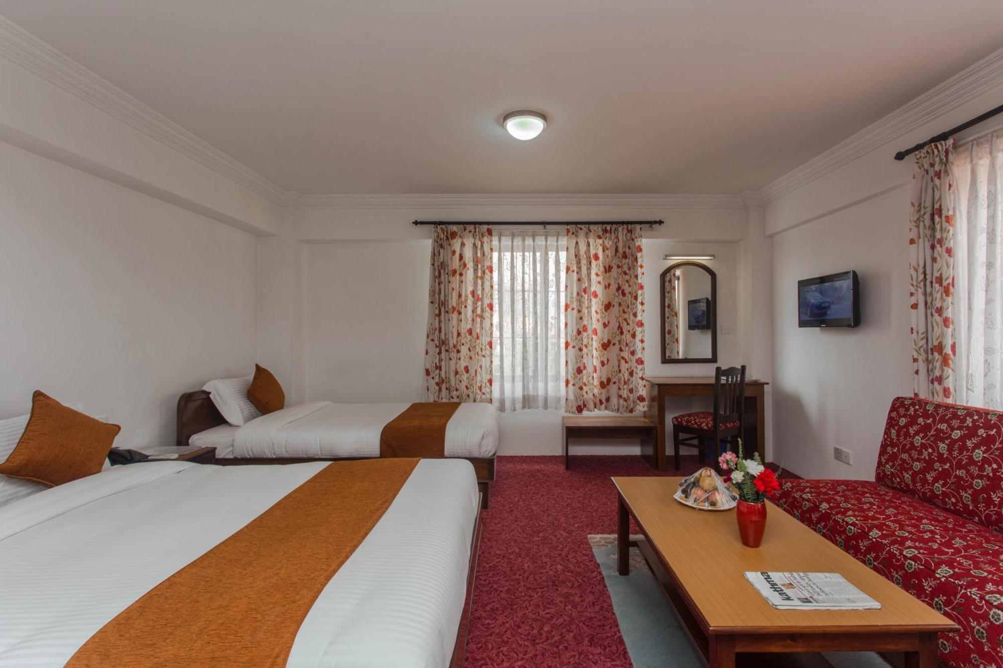 Fuji Hotel Kathmandu Bagian luar foto