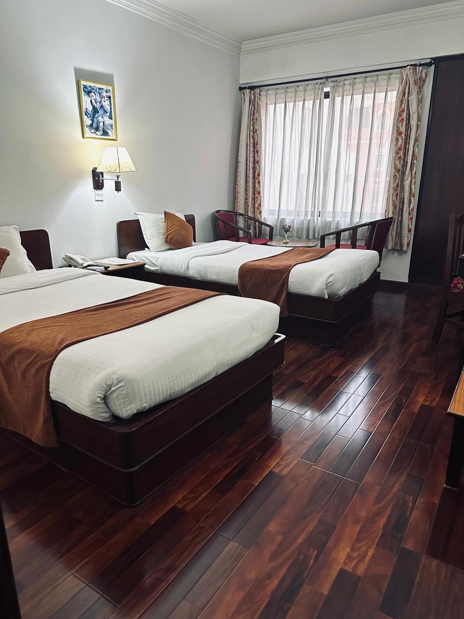 Fuji Hotel Kathmandu Bagian luar foto
