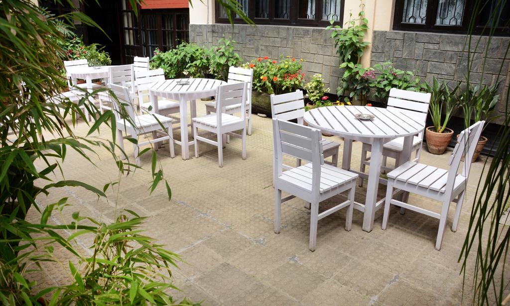 Fuji Hotel Kathmandu Bagian luar foto