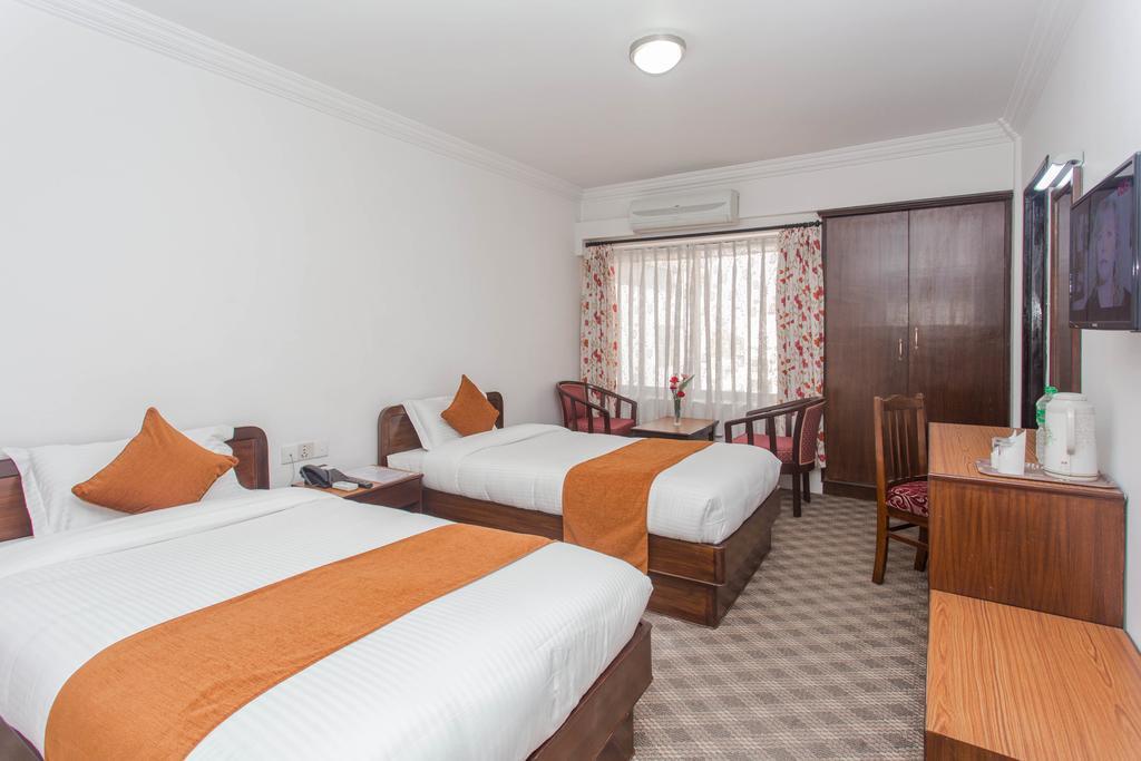 Fuji Hotel Kathmandu Bagian luar foto
