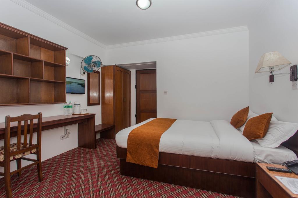Fuji Hotel Kathmandu Bagian luar foto