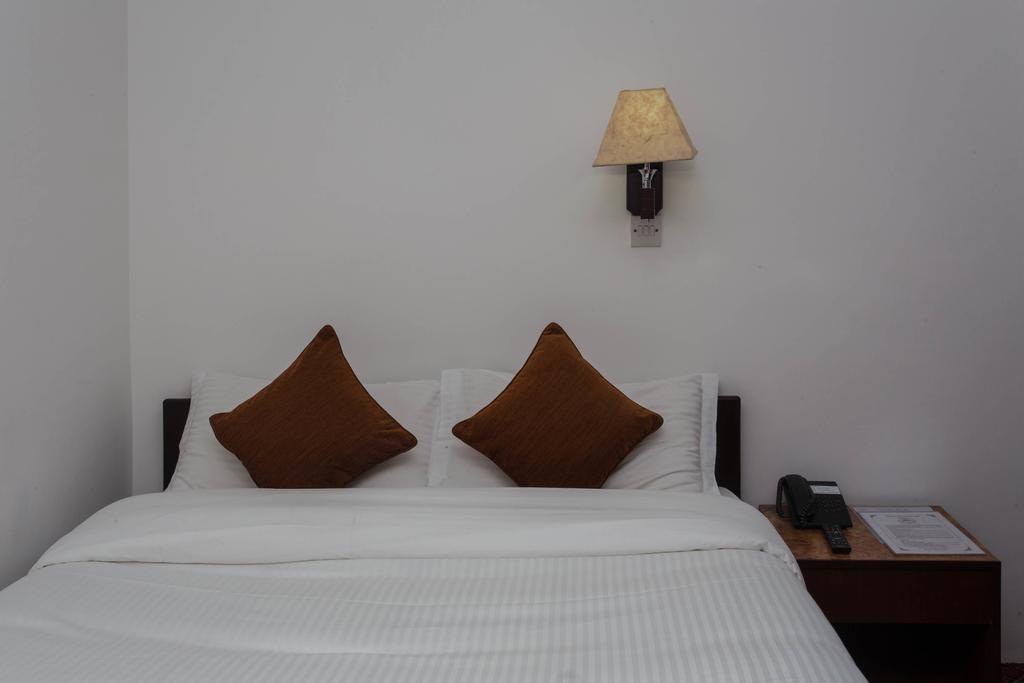 Fuji Hotel Kathmandu Bagian luar foto
