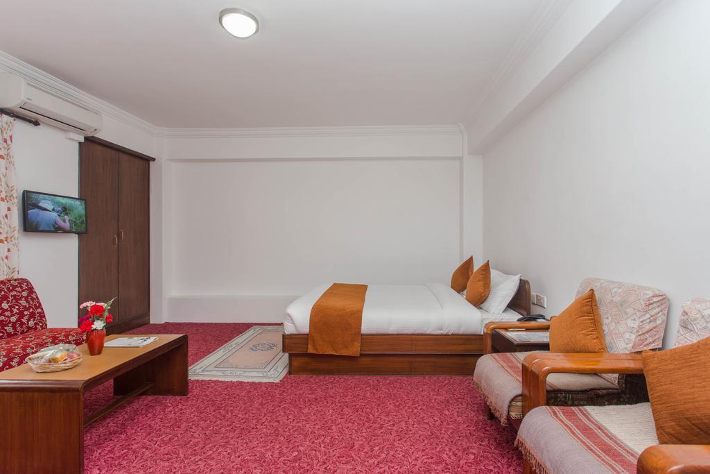 Fuji Hotel Kathmandu Bagian luar foto