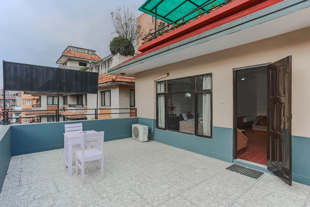 Fuji Hotel Kathmandu Bagian luar foto