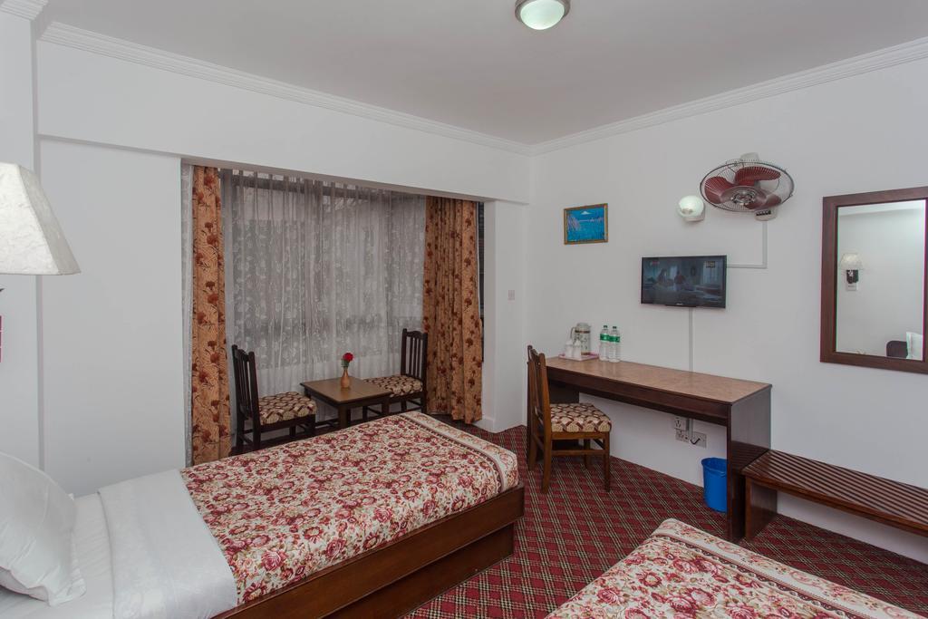 Fuji Hotel Kathmandu Bagian luar foto
