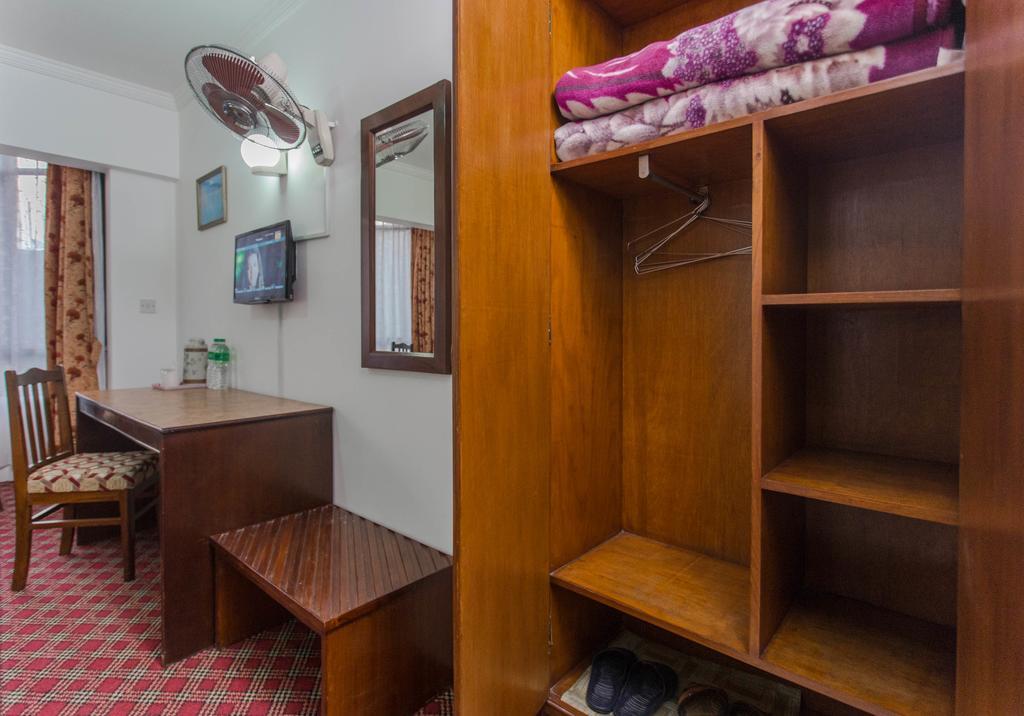 Fuji Hotel Kathmandu Bagian luar foto