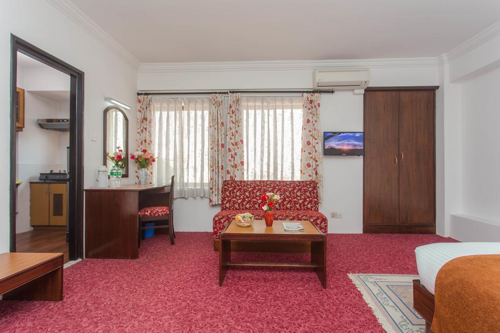 Fuji Hotel Kathmandu Bagian luar foto